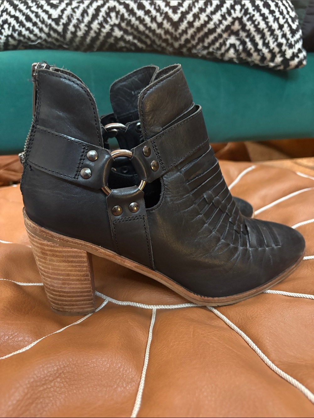 Black Leather Cutout Heeled Ankle Boots - Women ✨ ASOS ✨ US Size 7, EU Size 38 📏